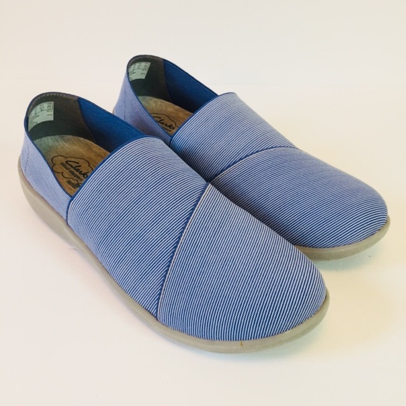 clarks women's cloudsteppers sillian firn flat